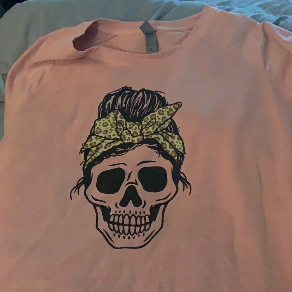 Long sleeved skull messy bun tunic 2X women’s